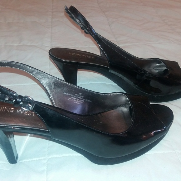 Nine West Shoes - EUC Sz 9 black patent peep toed heels